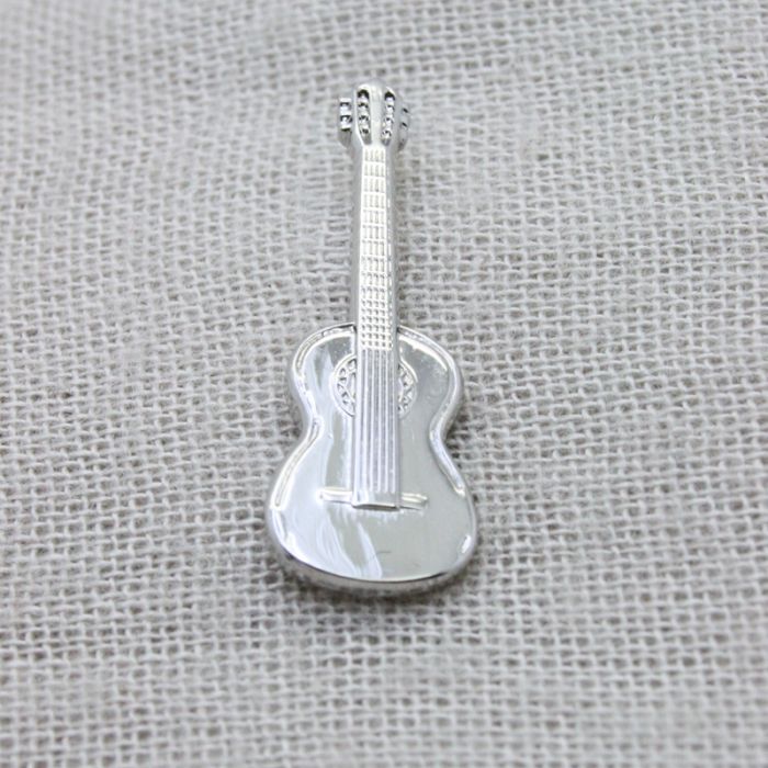 Pin guitarra clásica 3D