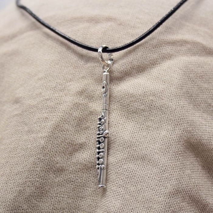 Colgante flauta plata