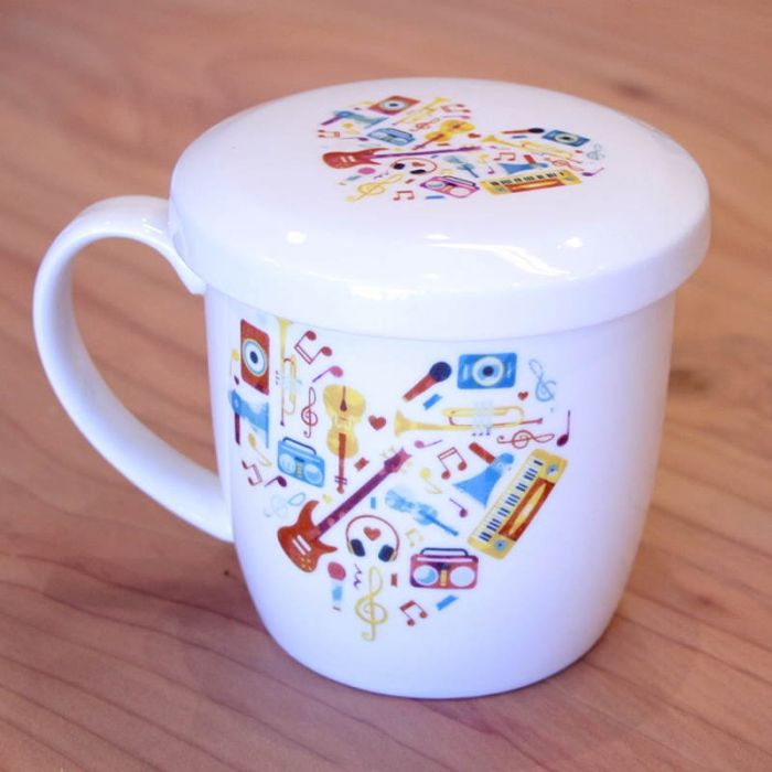 Taza corazón musical