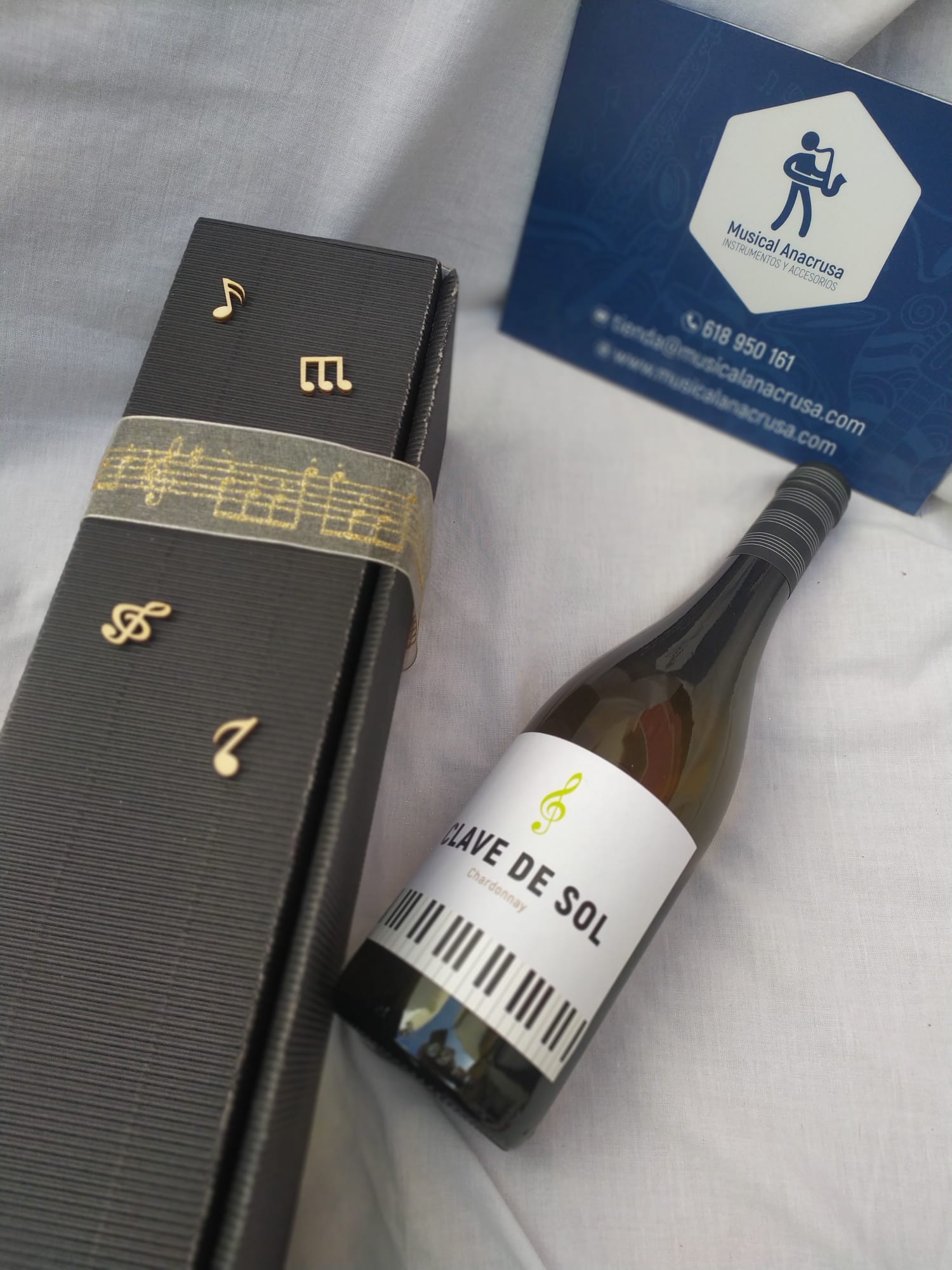 Pack Vino Blanco+copas musicales