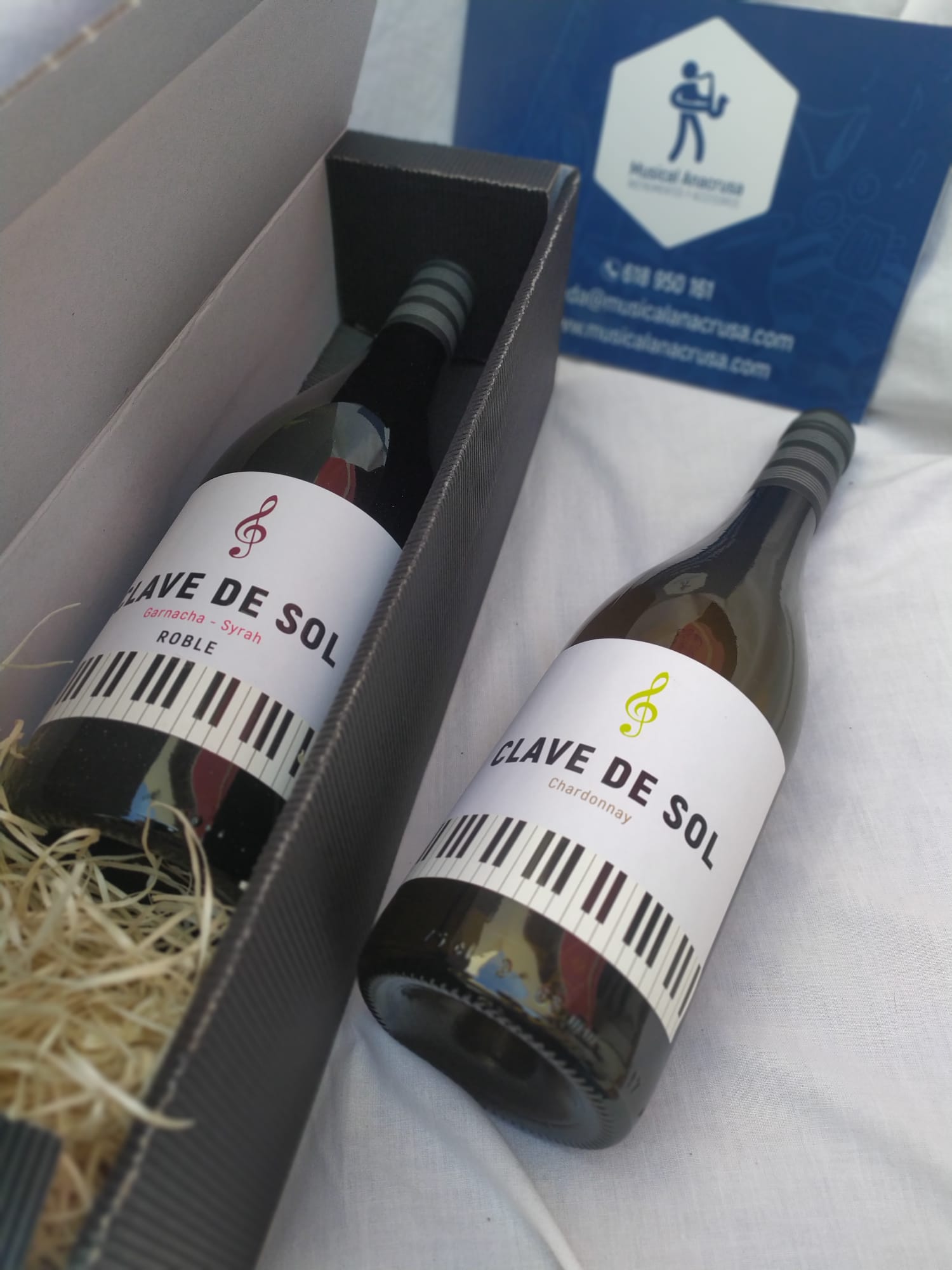 Pack Vino Blanco+copas musicales